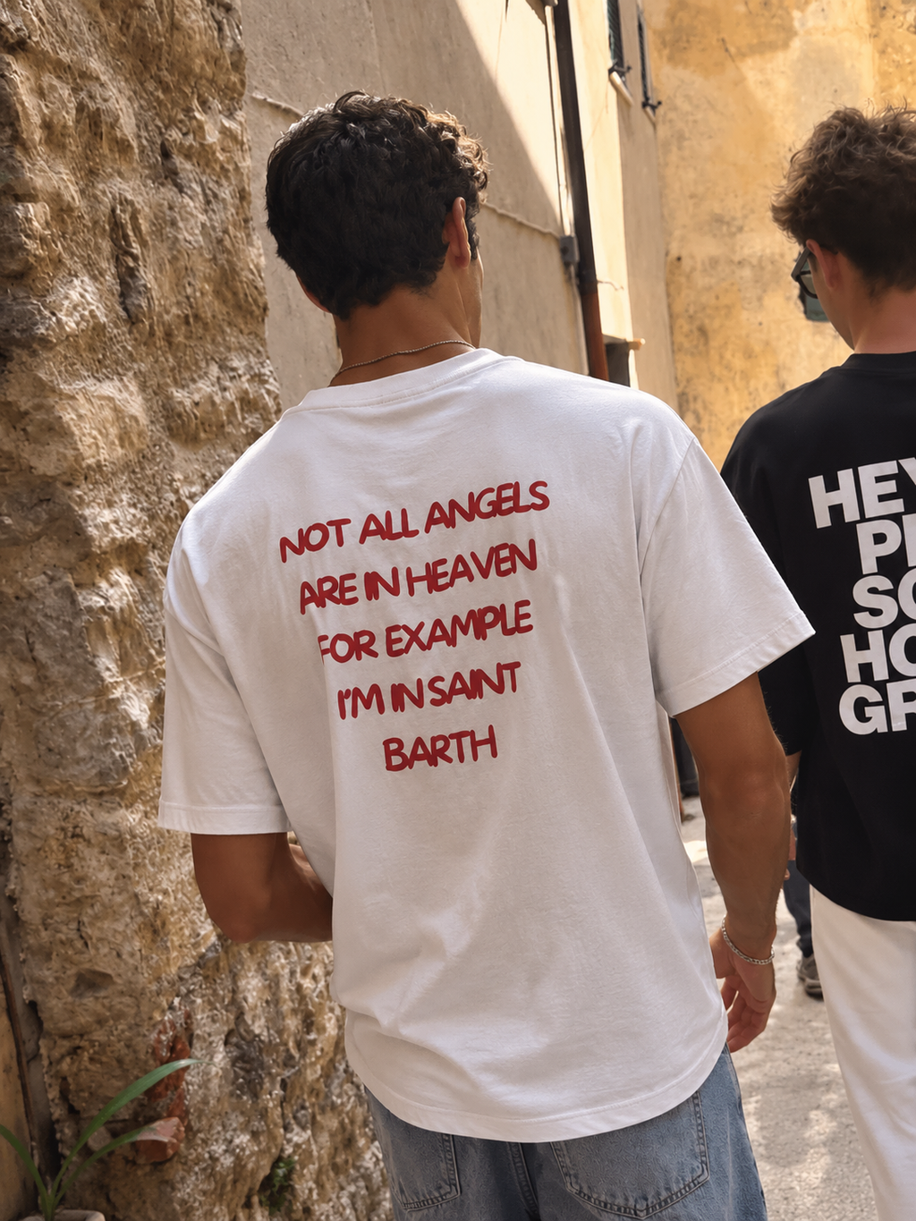 T-shirt blanc OFFSHORE print rouge Not all angels Saint-Barth porté